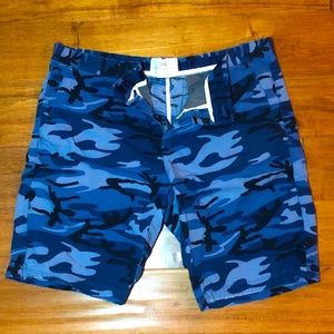 WRK modern camo shorts - 34w